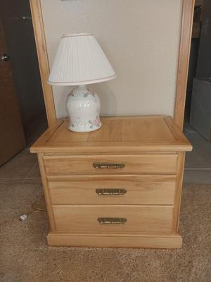 WOODEN THREE DRAWER NIGHTDTSND AND SMALL LAMP
