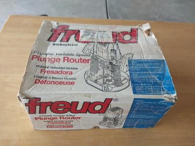 PLUNGE ROUTER BY FREUD