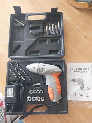 CORDLESS SCREWDRIVER IN CARRY CASEAND BLACK & DECKER 7 1/4" CIRCULAR SAW