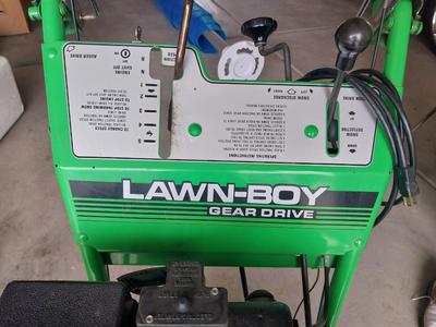 LAWN BOY GEAR DRIVEN SNOWBLOWER