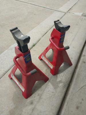 TWO 3 TON VEHICLE STAND BY PRO VALUE