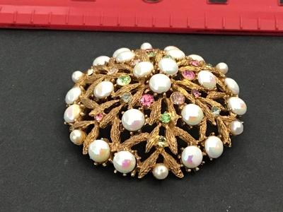 Beautiful Domed Iradescent Rhinestones Brooch Vintage