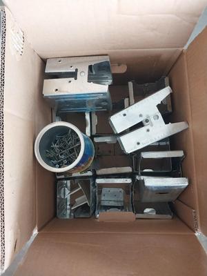 BOX OF FEET AND HARDWARE FOR SAWHORSE