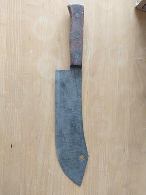 KNIVE