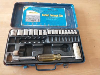SOCKET WRENCHES AND SOCKETS
