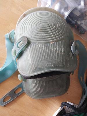 BUNGEE CORDS=PAINTERS TAPE-KNEEPADS AND MORE