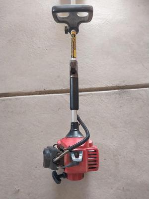 TORO GAS TRIMMER