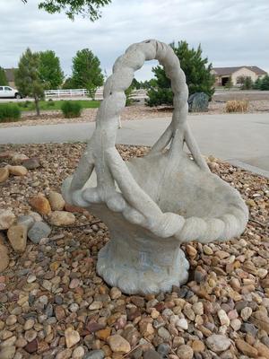 LARGE CEMENT BASKET