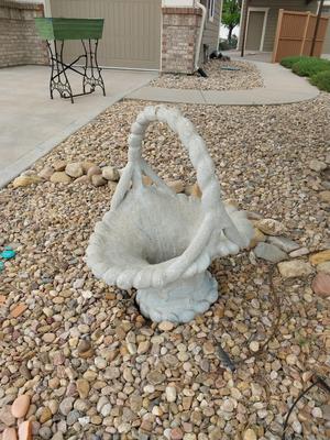 LARGE CEMENT BASKET