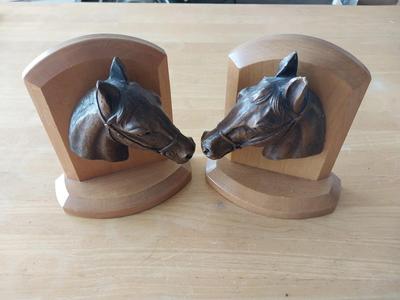 HORSE HEAD BOOK ENDS