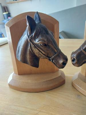 HORSE HEAD BOOK ENDS