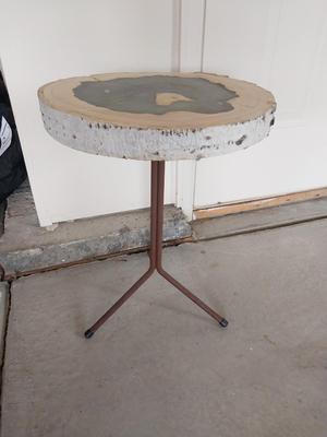 TREE TRUNK TOP TABLEAND VASE WITH FAUX FLOWERS