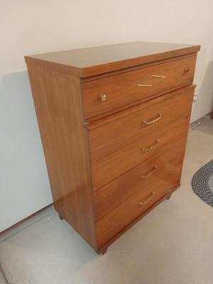 BASSET WOODEN FIVE DRAWER CHEST OF DRAWER