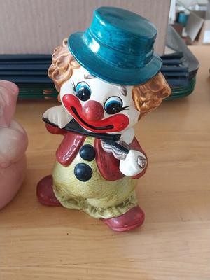 VINTAGE CHILDS LAMP AND CLOWN BANK