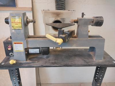 CENTRAL MACHINERY MINI WOOD WORKING LATHE