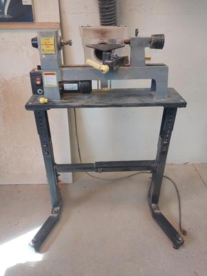 CENTRAL MACHINERY MINI WOOD WORKING LATHE