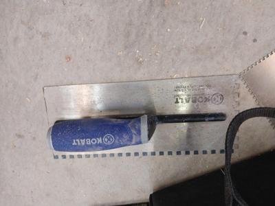 DRYWALL TOOLS AND SUPPLIES WITH CARRY BAG