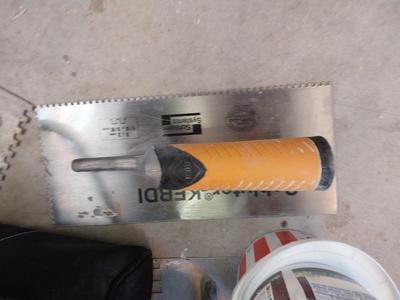 DRYWALL TOOLS AND SUPPLIES WITH CARRY BAG