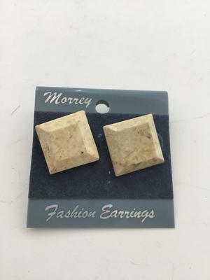 Morrey fashion square earrings