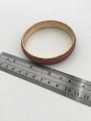Pink rhinestone fashion bracelet