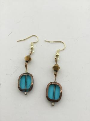 Beautiful unmarked dangle fashion earrings