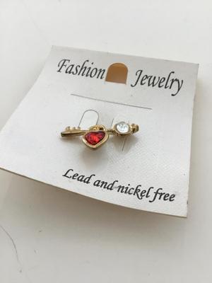 Lead and nickel free push pin
