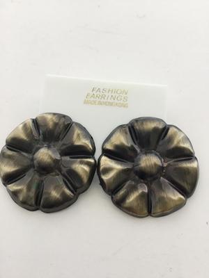 Hong Kong flower fashion earrings