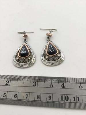 Beautiful unmarked dangle fashion earrings