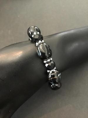 Vintage beaded stretch bracelet
