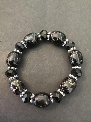 Vintage beaded stretch bracelet