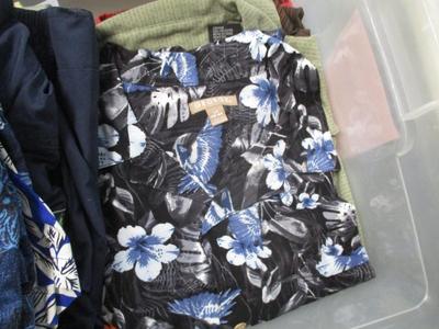 Assortment Of Men's Clothing Button Down & Pullover Lot 1 (G)