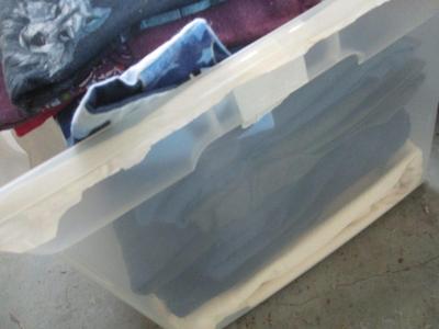 Assortment Of Clothing Tee Shirts Sweaters Lot B (G)