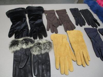 Women's Gloves & Wraps (G)