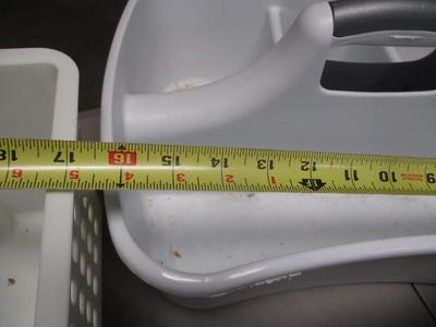 Rubbermaid Step Stools Bins & Cleaning Carrier (G)