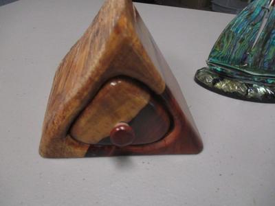 Wooden Trinket Puzzle Boxes Vintage Paua Shell Yacht (G)