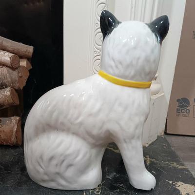LOT 29: Vintage 13" Ceramic Cat Statue