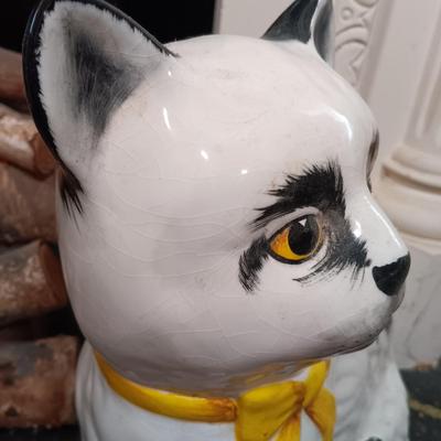 LOT 29: Vintage 13" Ceramic Cat Statue