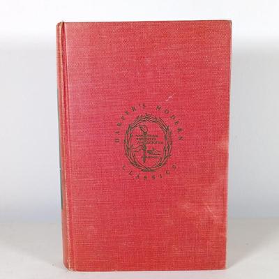 LOT 31: Vintage Book Lot- The Hobbit 1966, Lobo Rag and Vixen 1907 & More