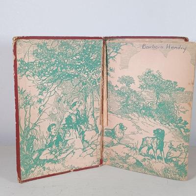 LOT 31: Vintage Book Lot- The Hobbit 1966, Lobo Rag and Vixen 1907 & More