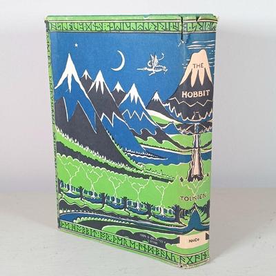 LOT 31: Vintage Book Lot- The Hobbit 1966, Lobo Rag and Vixen 1907 & More