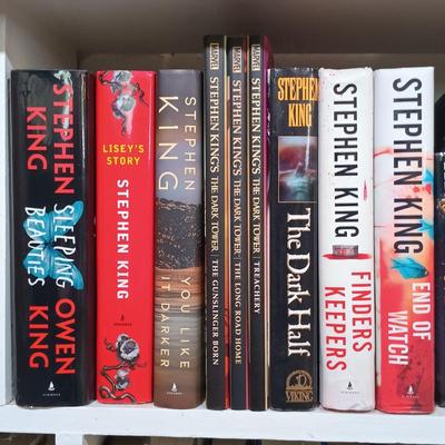LOT 33: Large Book Lot- Stephen King, Dean Koontz, Dick Francis & More