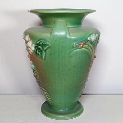 LOT 36: Roseville Pottery Green Snowberry Vase