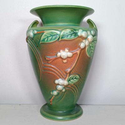 LOT 36: Roseville Pottery Green Snowberry Vase