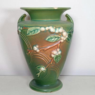 LOT 36: Roseville Pottery Green Snowberry Vase