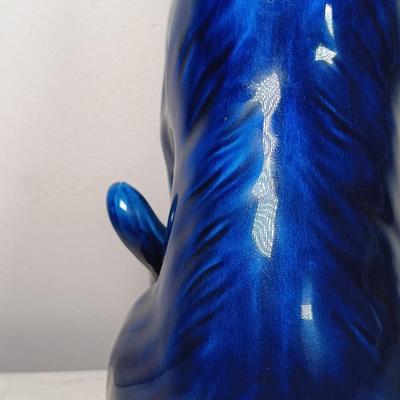 LOT 38: Vintage Inarco Japan Blue Indigo Cat Statue