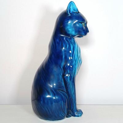 LOT 38: Vintage Inarco Japan Blue Indigo Cat Statue