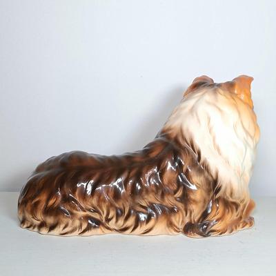 LOT 40: Shafford The Kennel Club Collie Figurine