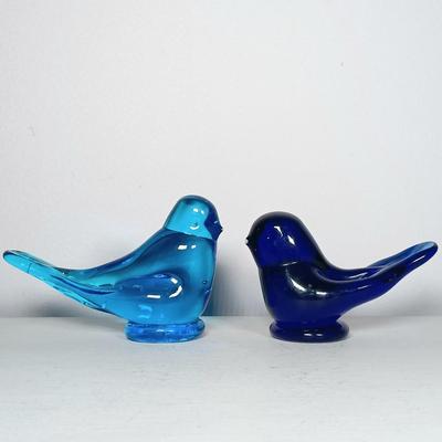 LOT 44: Westmoreland Glass Green Bird on Nest with Blue Art Glass Birds
