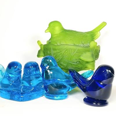 LOT 44: Westmoreland Glass Green Bird on Nest with Blue Art Glass Birds