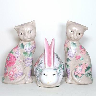 LOT 45: Pair of Vintage Pottery Macau Painted Cats with Rabbit